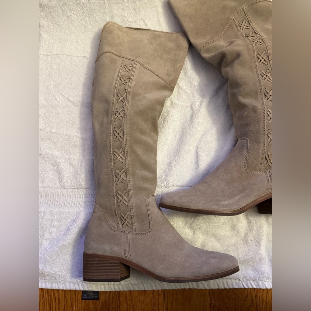 Vince Camuto Kreesell Knee High Boot Taupe Tan Suede Size 9.5 - Picture 5 of 16